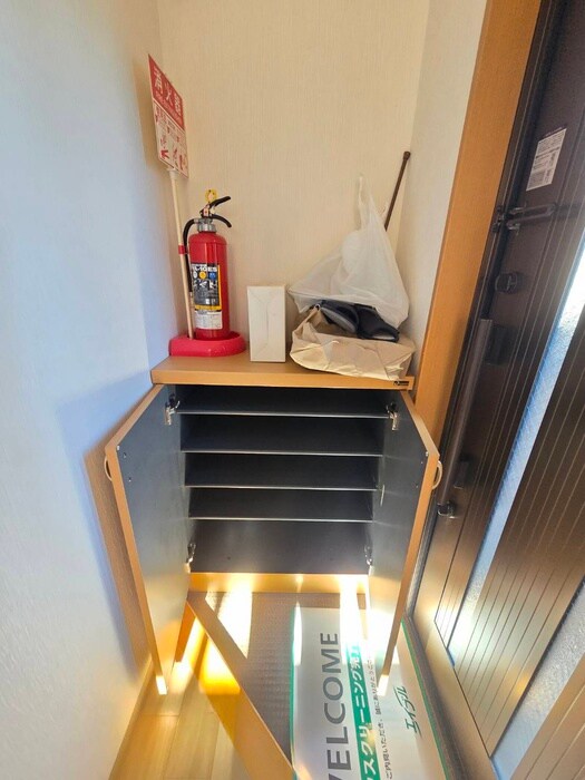 物件内観写真18　(靴箱)