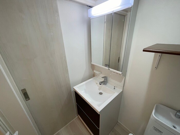 物件内観写真11　(洗面)