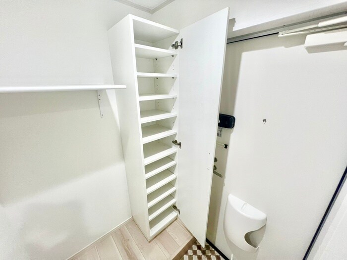 物件内観写真15　(靴箱)