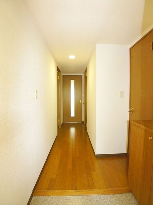 物件内観写真14　(玄関)