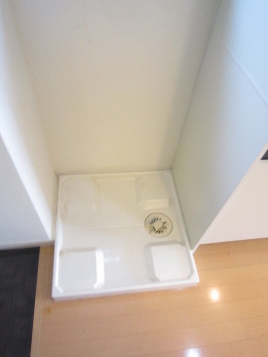 物件内観写真13　(洗濯機置場)