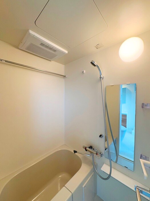 ｺﾝﾌｫﾘｱ･ﾘｳﾞ森下MUTIOのバス