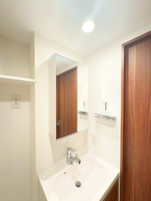 物件内観写真12　(洗面)