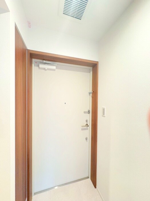 物件内観写真14　(玄関)