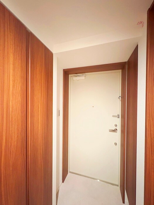 物件内観写真14　(玄関)