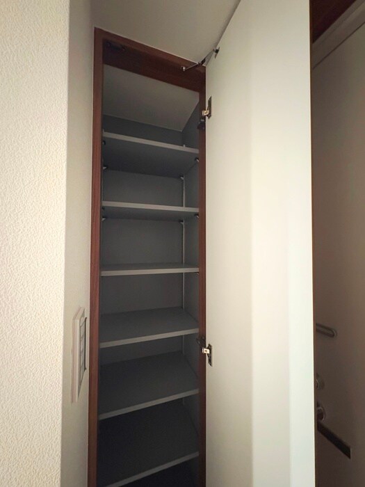 物件内観写真15　(靴箱)