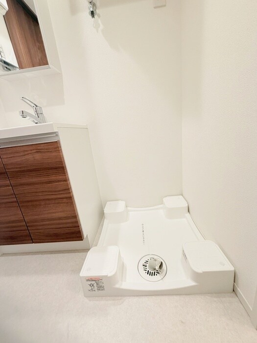 物件内観写真16　(洗濯機置場)