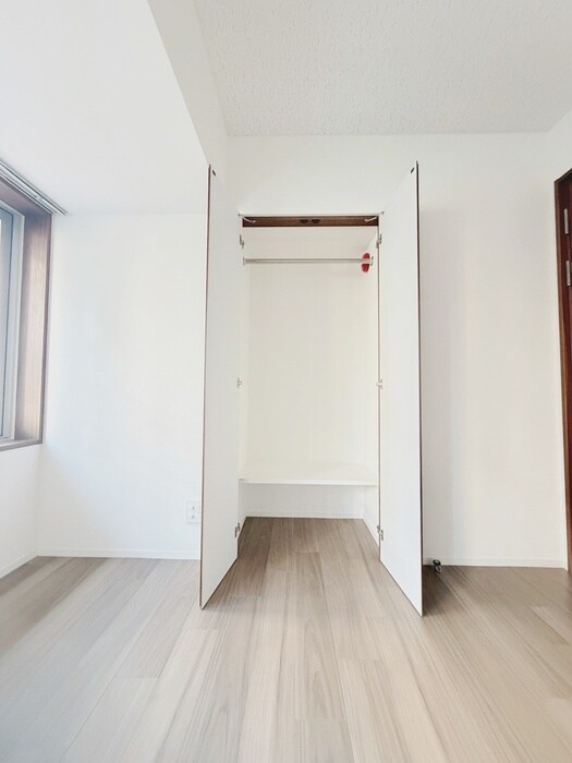 ｺﾝﾌｫﾘｱ･ﾘｳﾞ森下MUTIOの収納