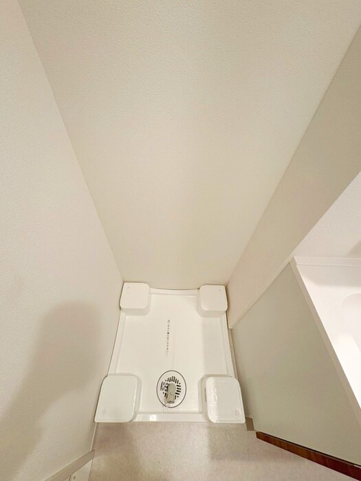 物件内観写真18　(洗濯機置場)