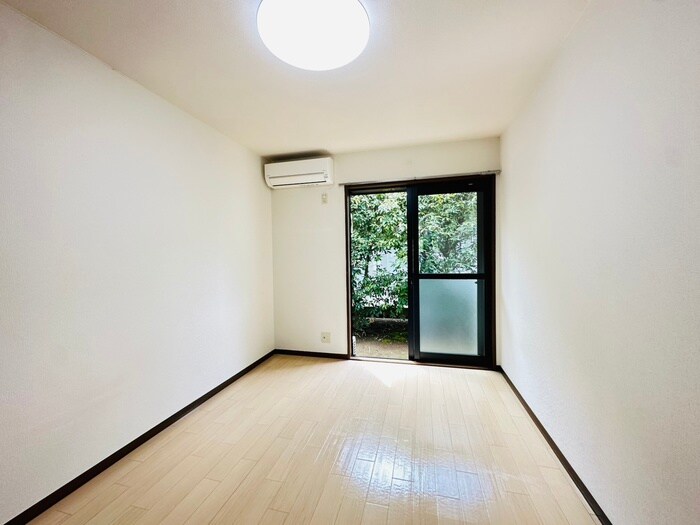 物件内観写真8　(居室)