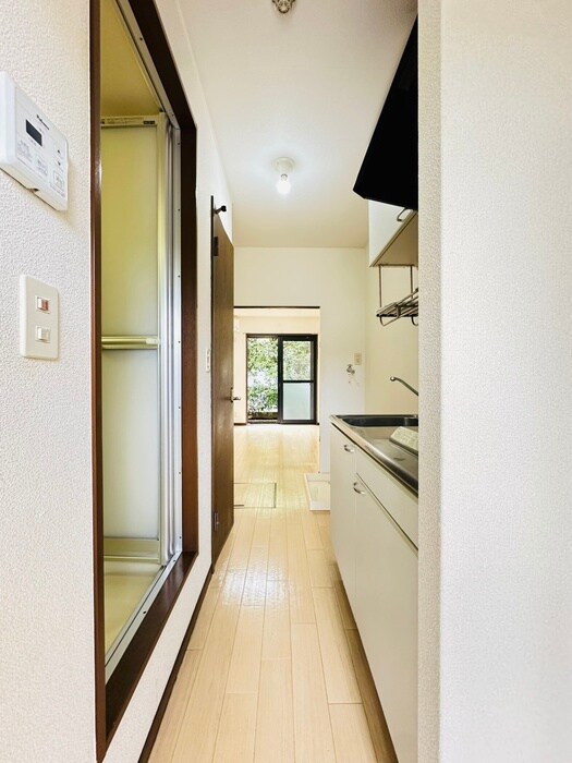 物件内観写真9　(廊下)