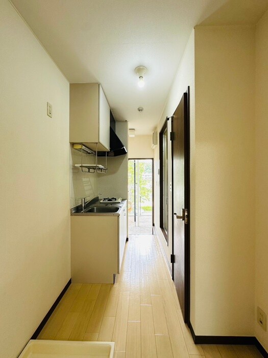 物件内観写真10　(廊下)