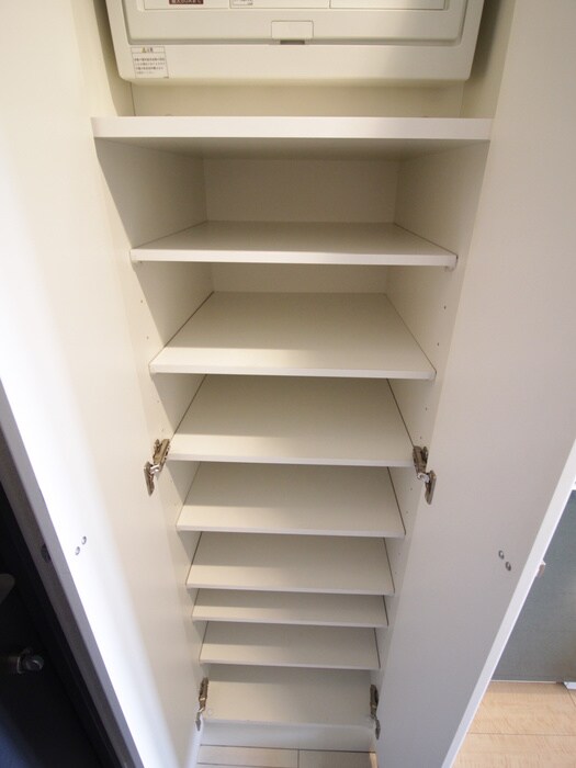 物件内観写真11　(靴箱)