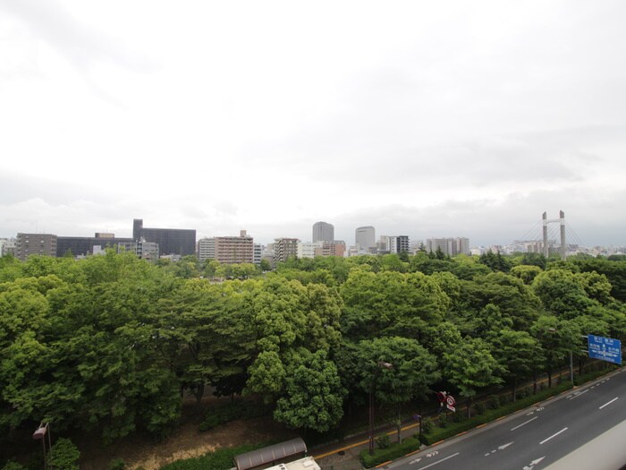 物件内観写真16　(室内からの展望)