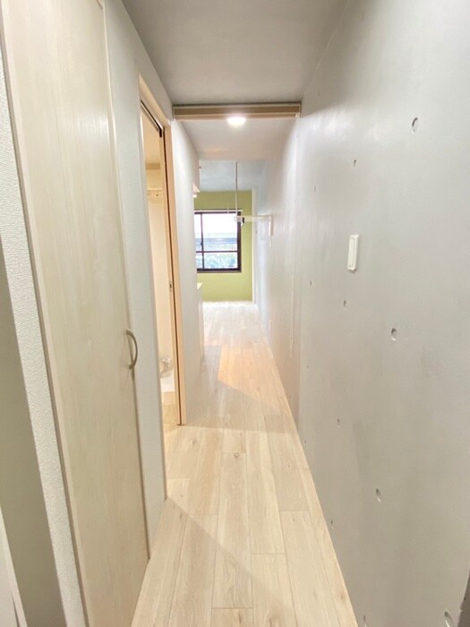 物件内観写真8　(廊下)