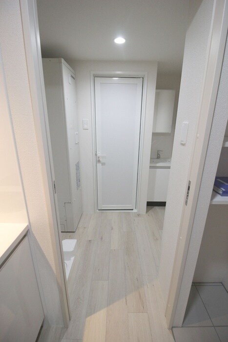 物件内観写真14　(廊下)