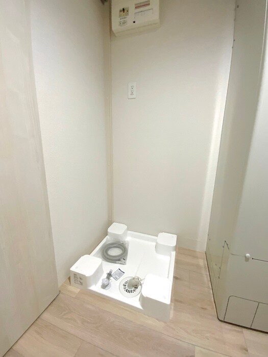 物件内観写真18　(洗濯機置場)