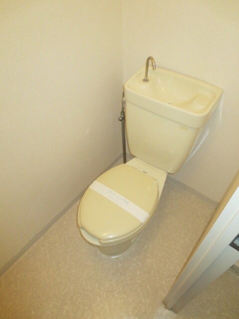 物件内観写真9　(トイレ)