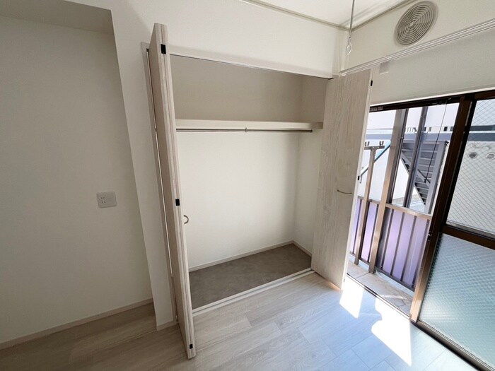 物件内観写真15　(収納)