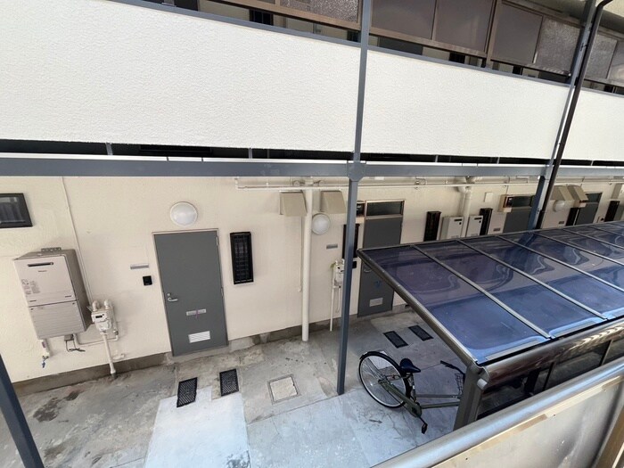 物件内観写真20　(室内からの展望)