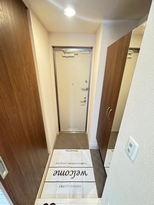 物件内観写真17　(玄関)