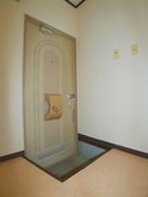 物件内観写真17　(玄関)