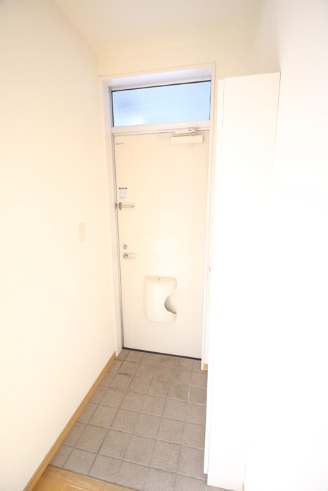 物件内観写真17　(玄関)