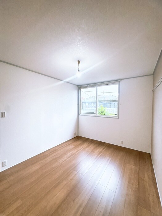 物件内観写真8　(居室)