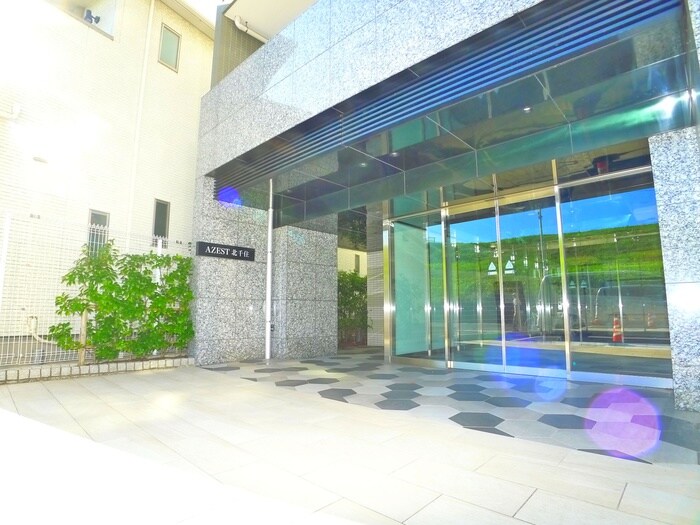 ＡＺＥＳＴ北千住（９０６）のエントランス部分