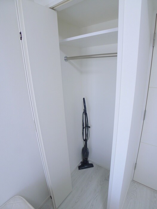 物件内観写真12　(収納)