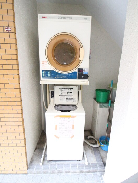 物件内観写真13　(洗濯機置場)