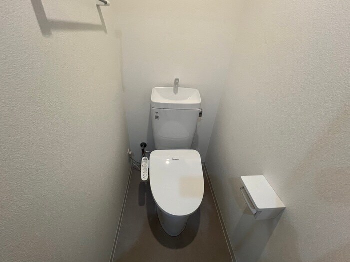 物件内観写真11　(トイレ)