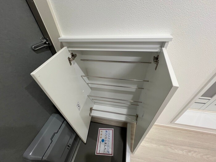 物件内観写真15　(靴箱)