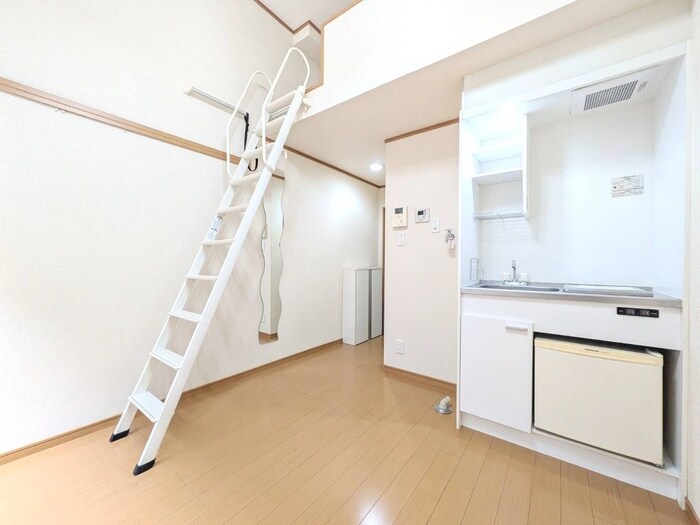 物件内観写真8　(居室)