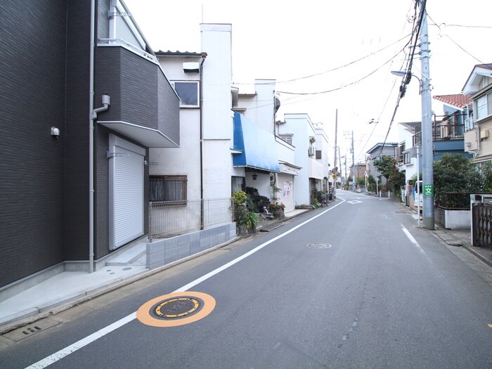 物件外観写真3　(周辺環境)