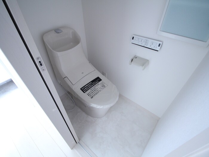 物件内観写真15　(トイレ)