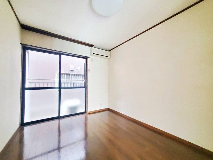 物件内観写真5　(居室)