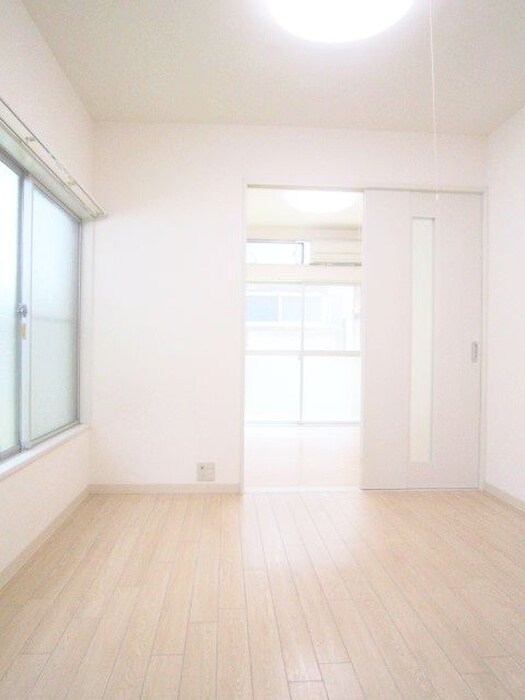 物件内観写真13　(廊下)