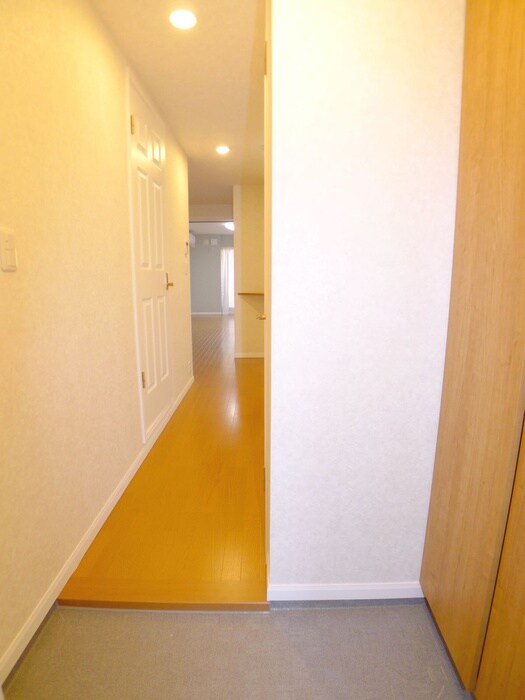 物件内観写真19　(玄関)