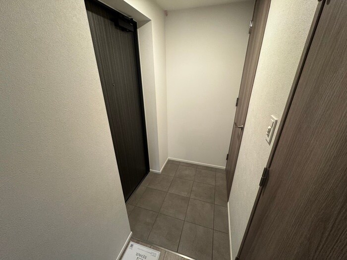 物件内観写真17　(玄関)