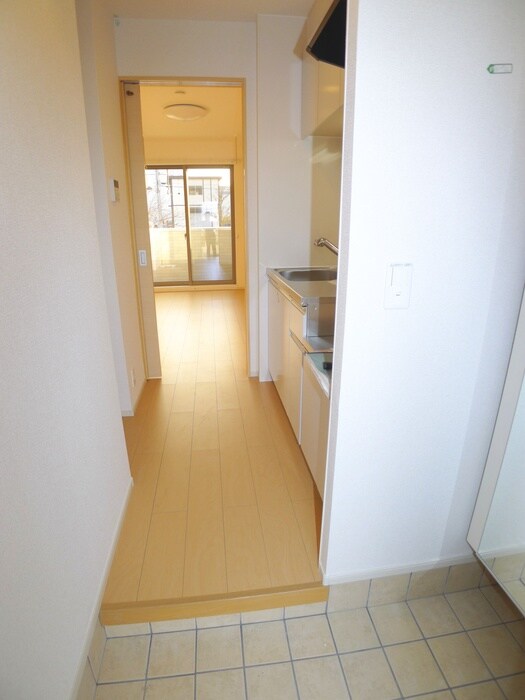 物件内観写真7　(玄関)