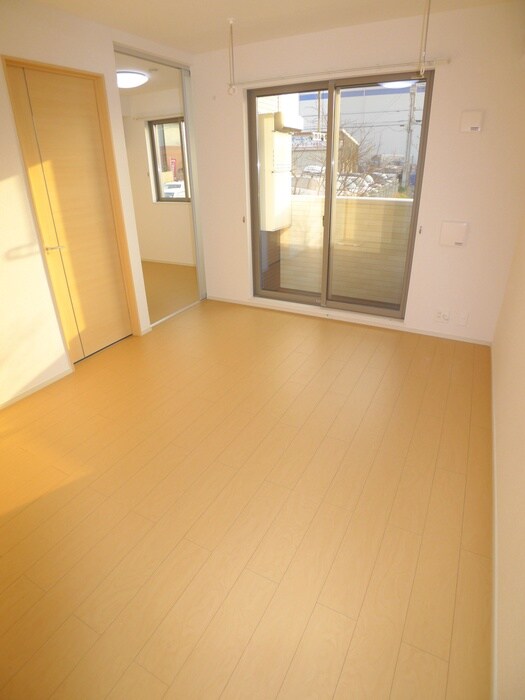 物件内観写真8　(居室)