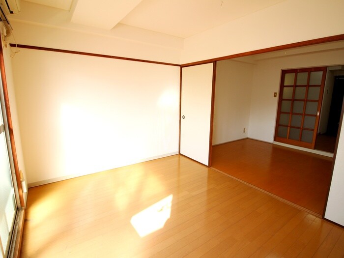 物件内観写真10　(居室)