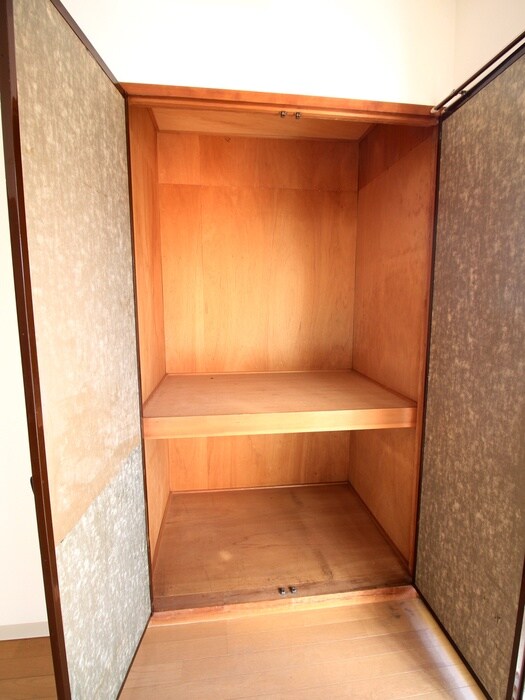 物件内観写真16　(収納)