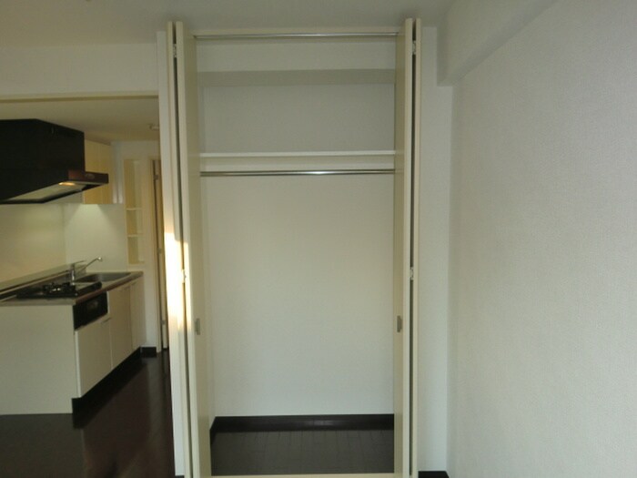 物件内観写真7　(収納)