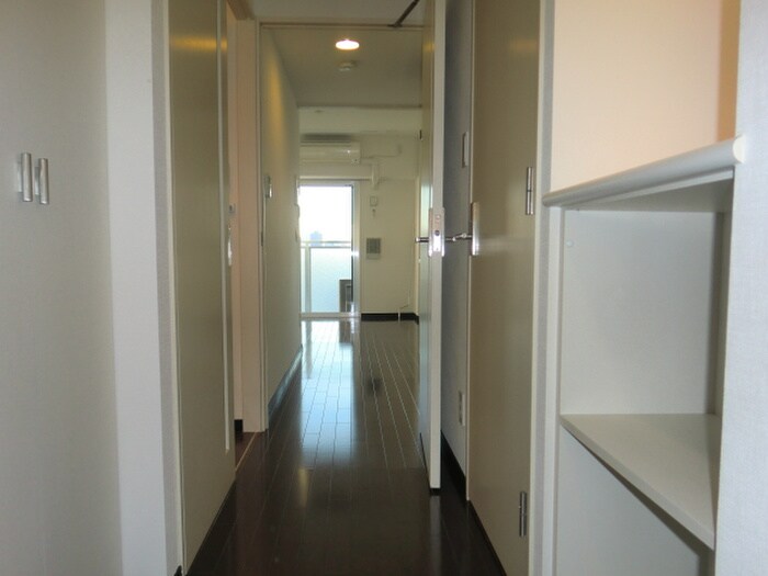 物件内観写真11　(廊下)