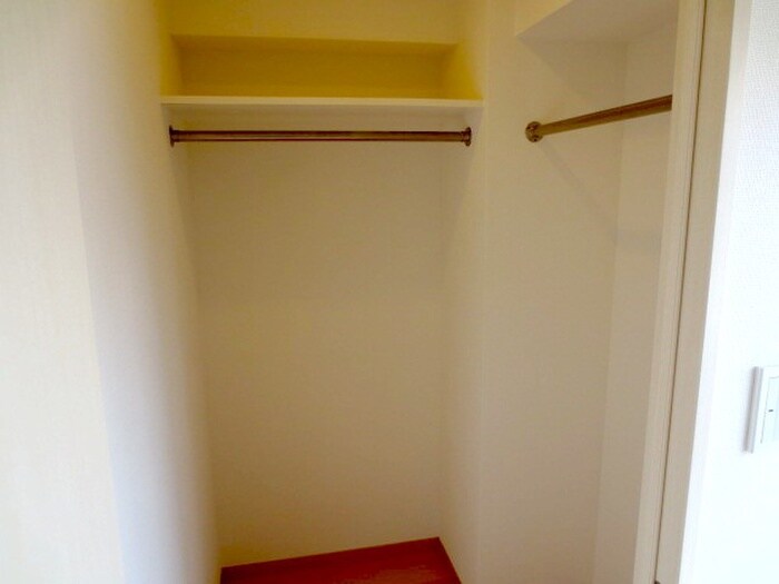 物件内観写真12　(収納)