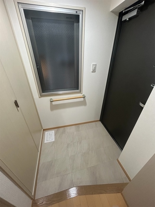 物件内観写真19　(玄関)