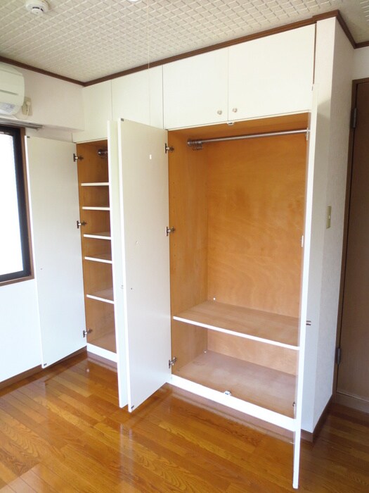 物件内観写真12　(収納)