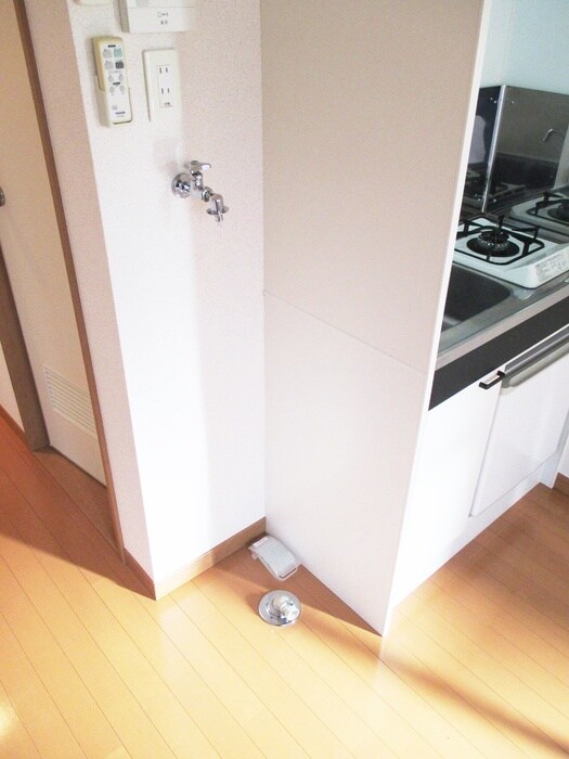 物件内観写真12　(洗濯機置場)